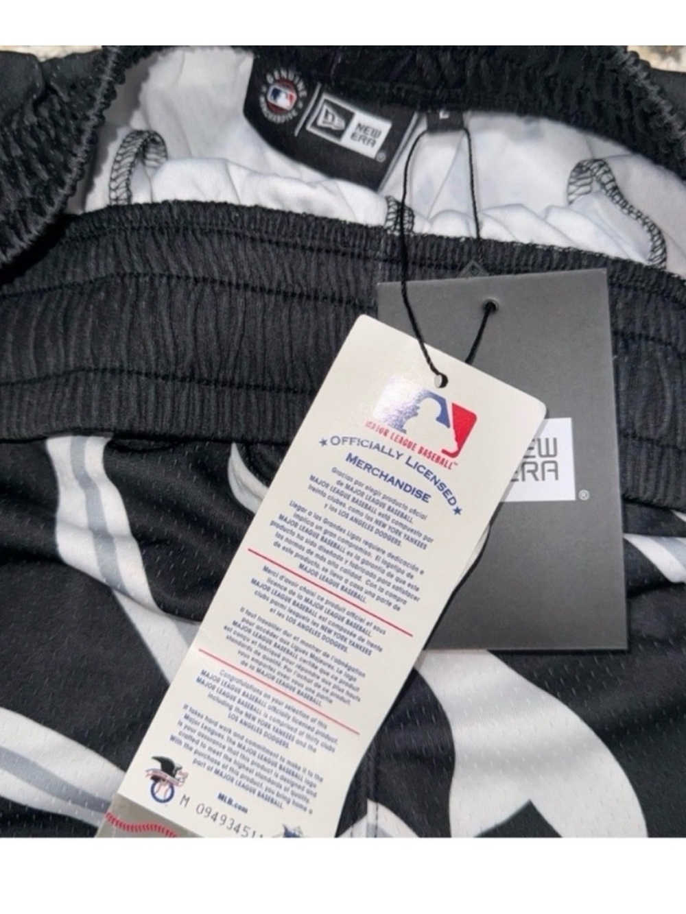 New Era Chicago Graphic Black Men's Athletic Shorts - Picture 8 of 10
